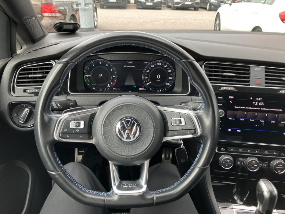 VOLKSWAGEN Golf 2020