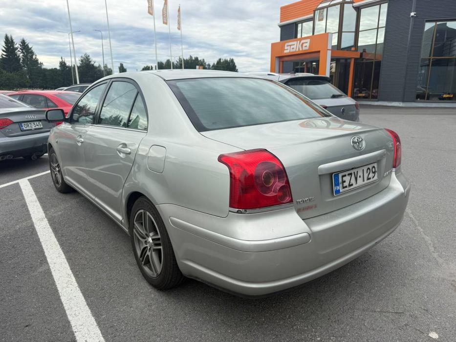 TOYOTA Avensis 2003