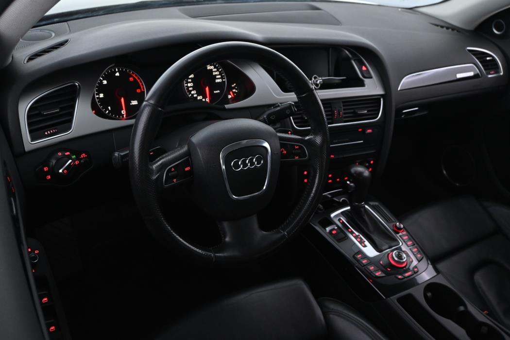AUDI A4 2010
