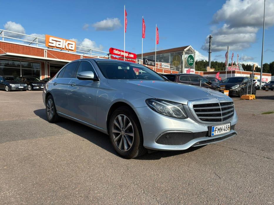 MERCEDES-BENZ E 2017