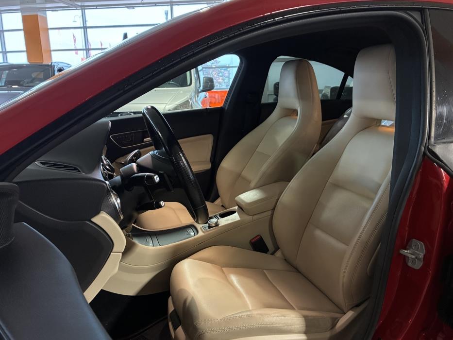 MERCEDES-BENZ CLA 2014