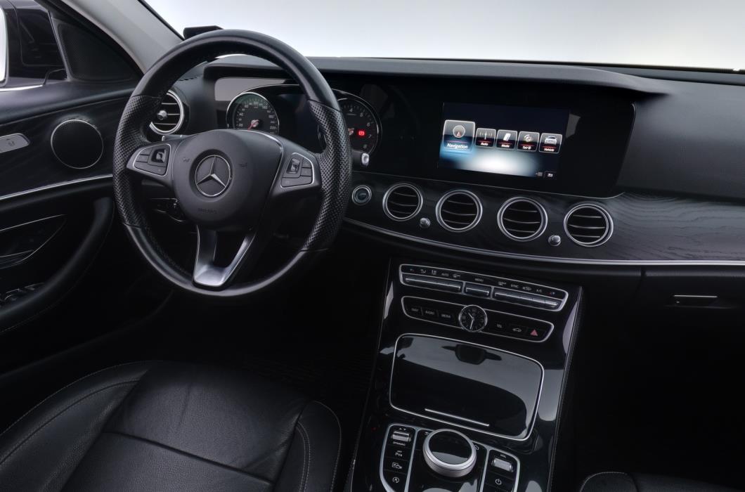 MERCEDES-BENZ E 2017