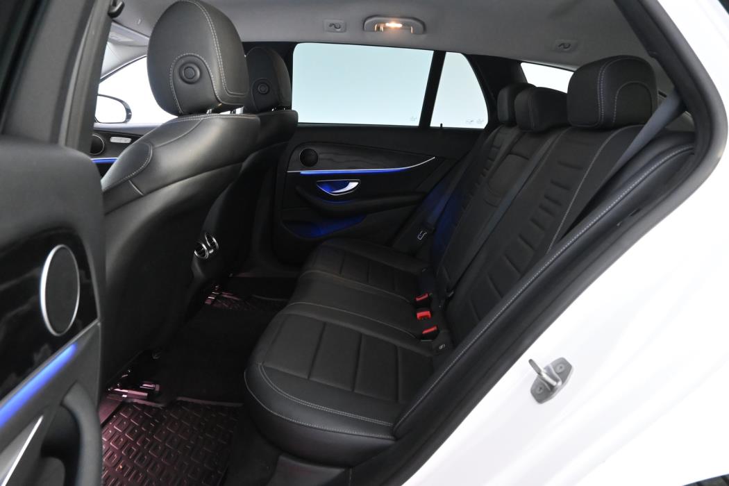 MERCEDES-BENZ E 2017