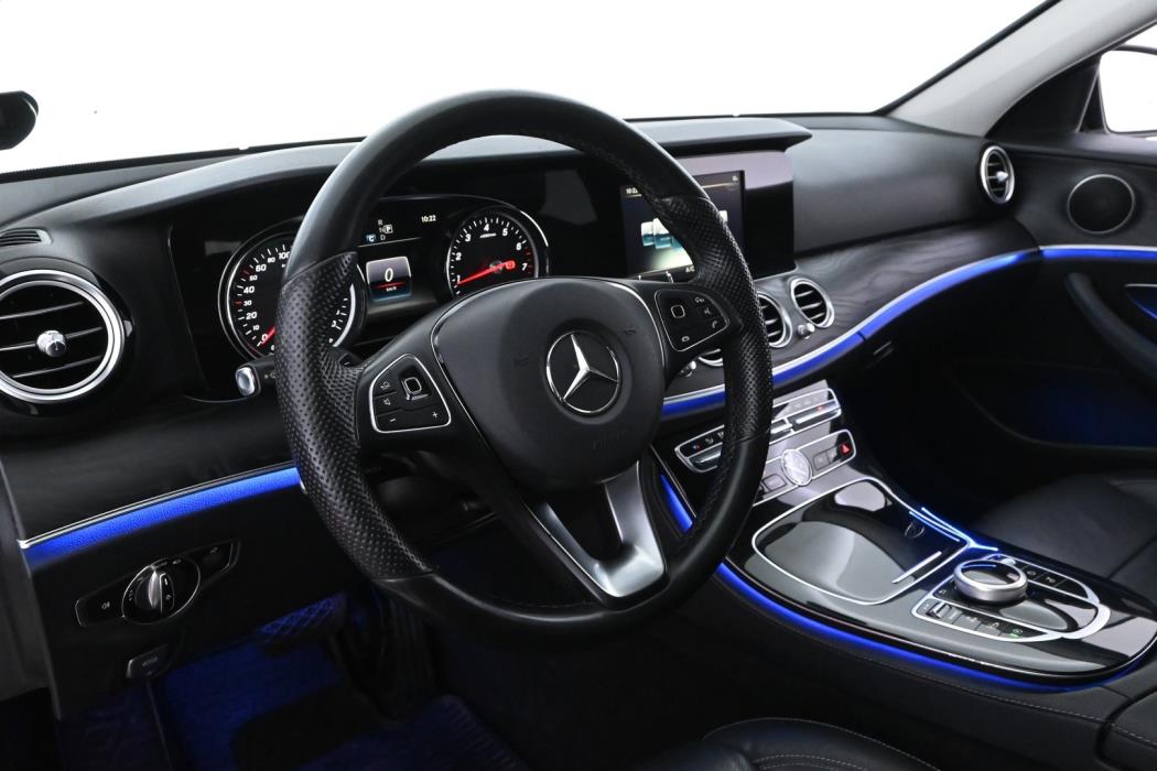 MERCEDES-BENZ E 2017