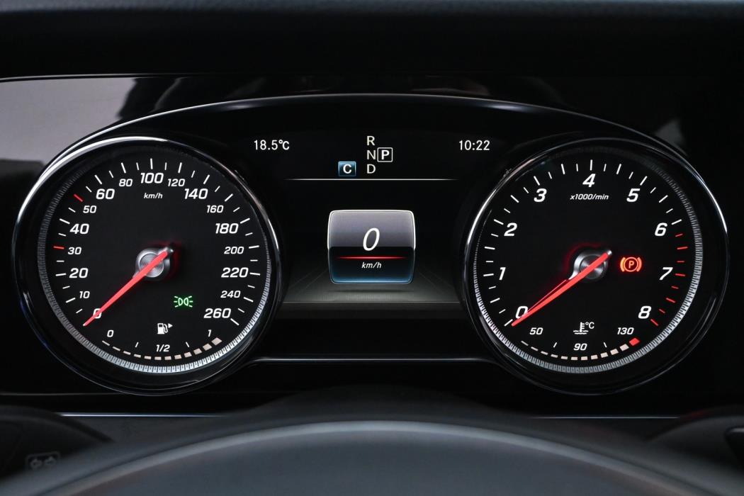 MERCEDES-BENZ E 2017