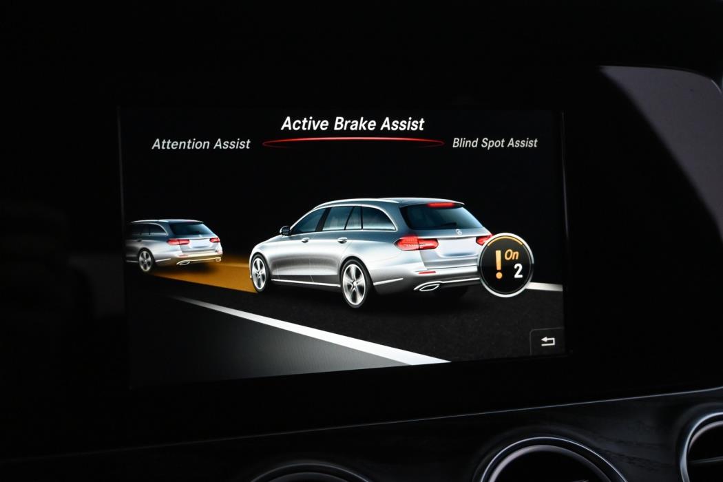 MERCEDES-BENZ E 2017