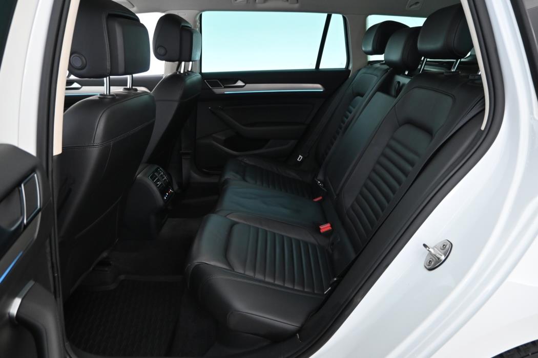 VOLKSWAGEN Passat 2018