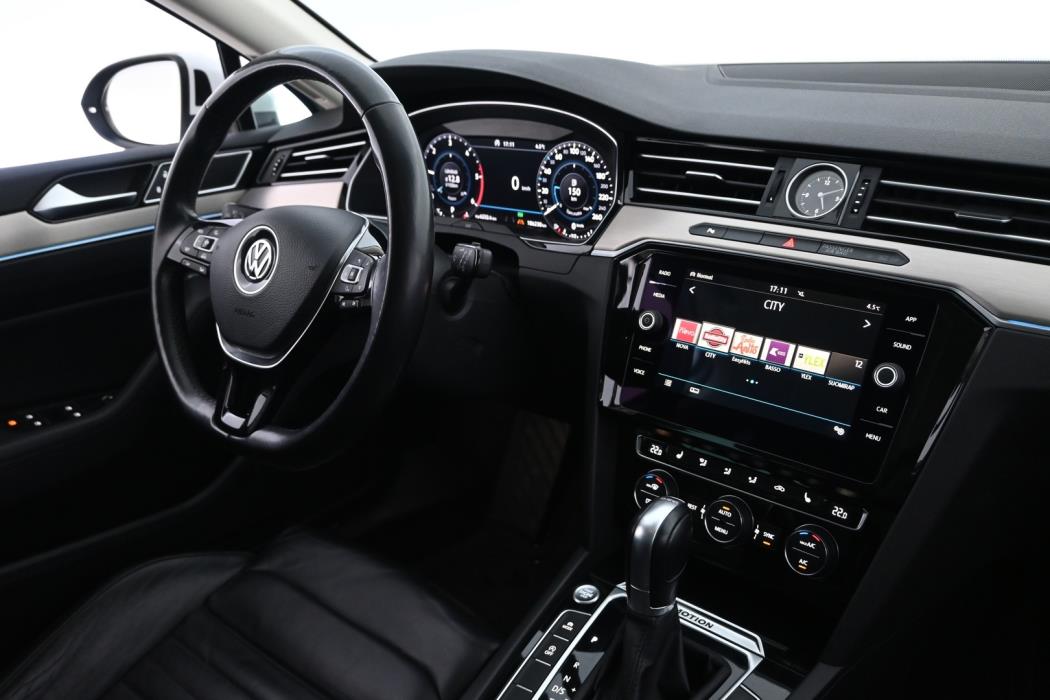 VOLKSWAGEN Passat 2018