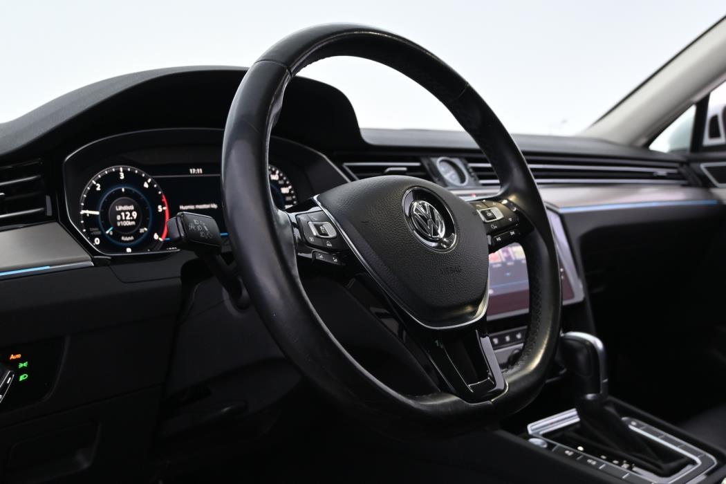 VOLKSWAGEN Passat 2018