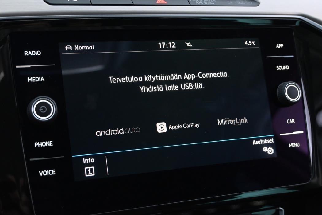 VOLKSWAGEN Passat 2018