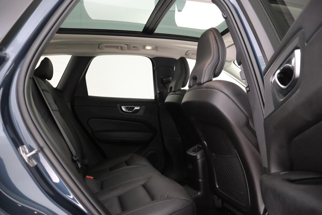 VOLVO XC60 2021