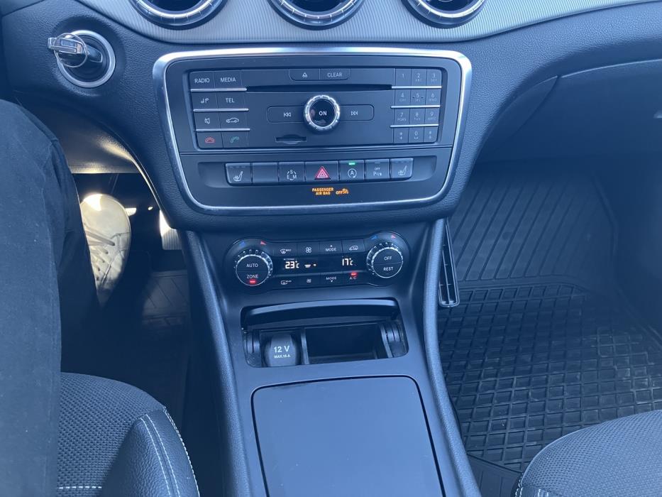 MERCEDES-BENZ CLA 2015