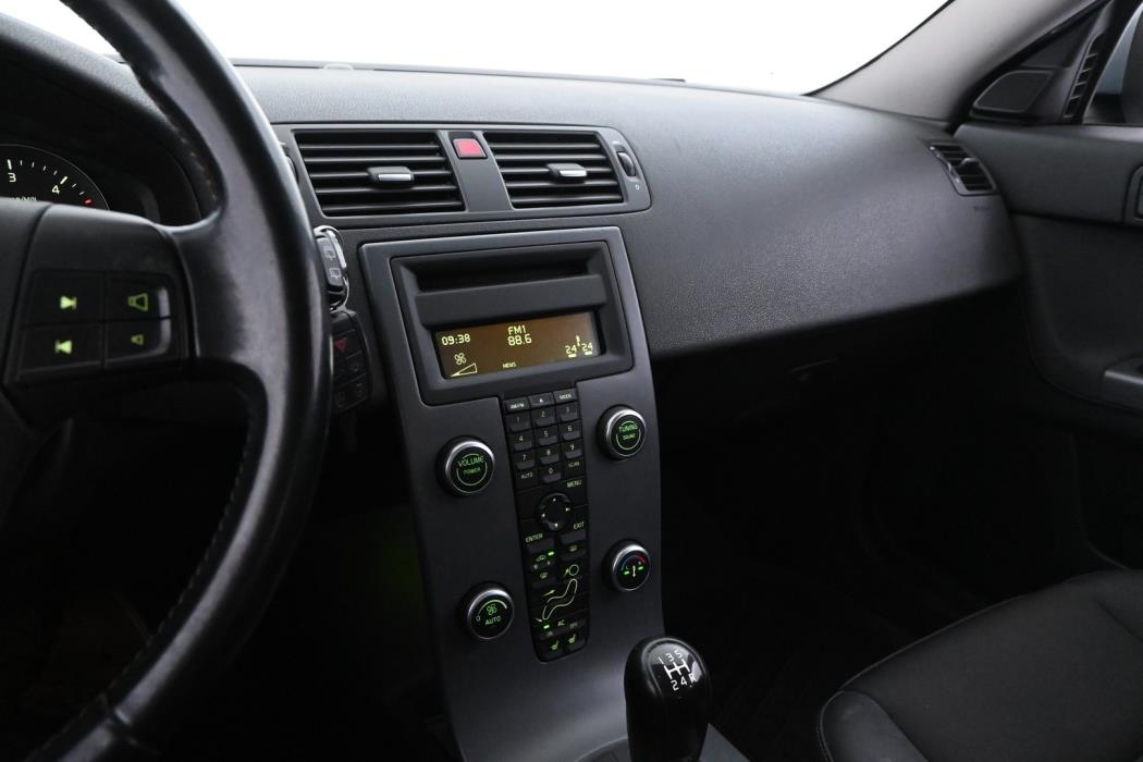 VOLVO V50 2010