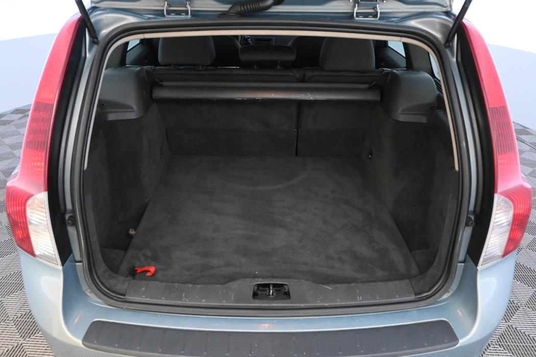 VOLVO V50 2010