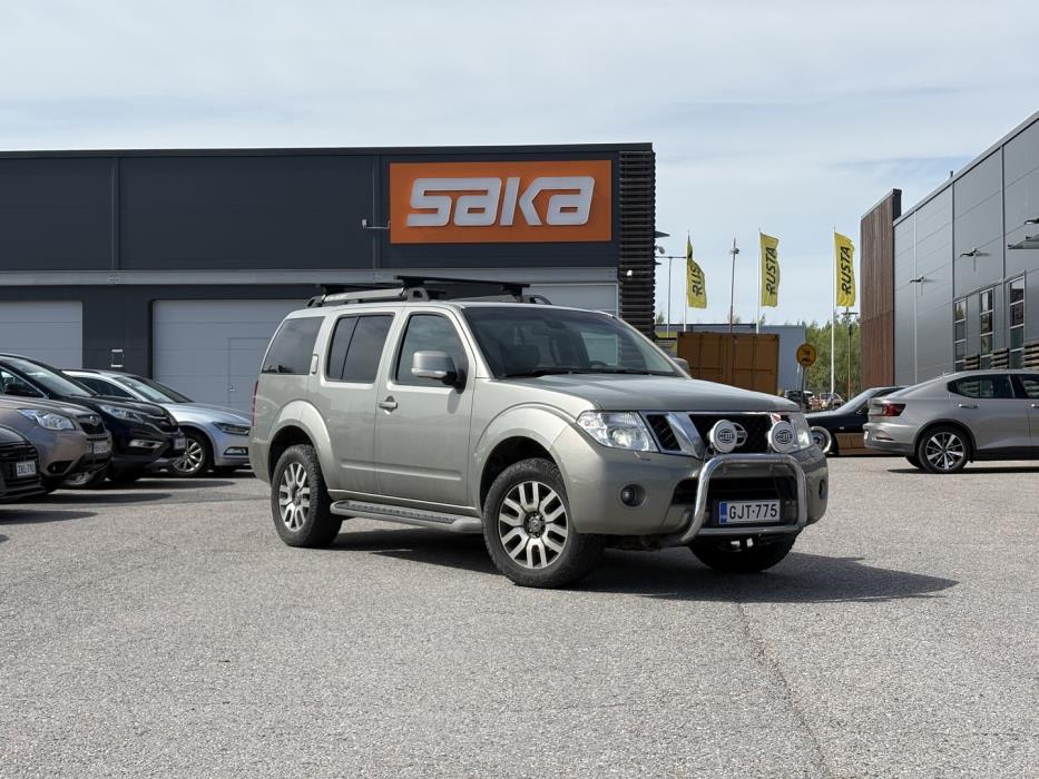 NISSAN Pathfinder 2011