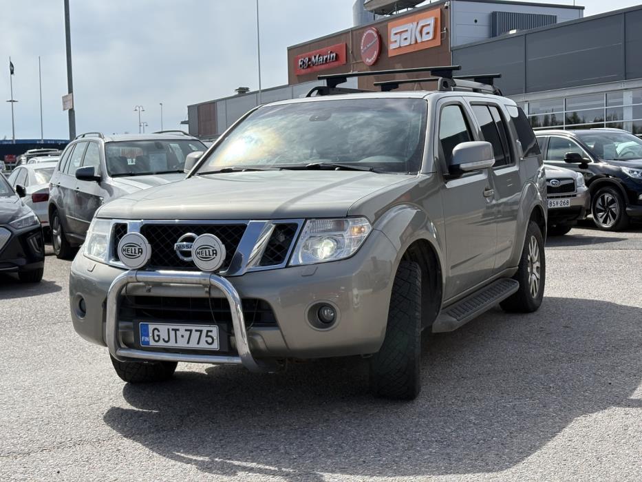 NISSAN Pathfinder 2011
