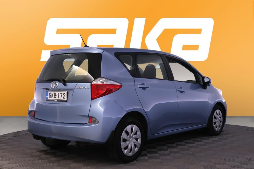 TOYOTA Verso-S 2012