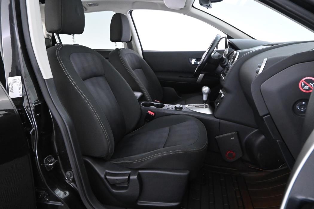 NISSAN Qashqai+2 2012
