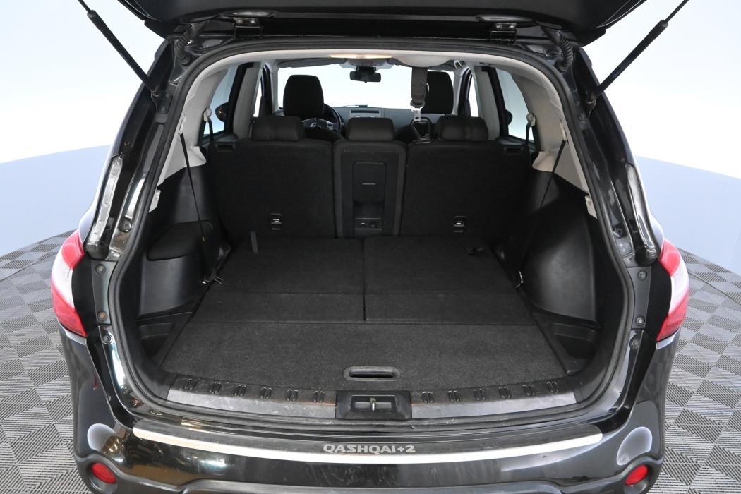 NISSAN Qashqai+2 2012