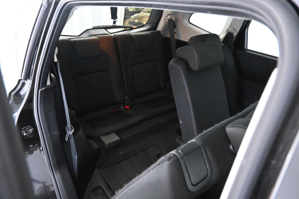 NISSAN Qashqai+2 2012