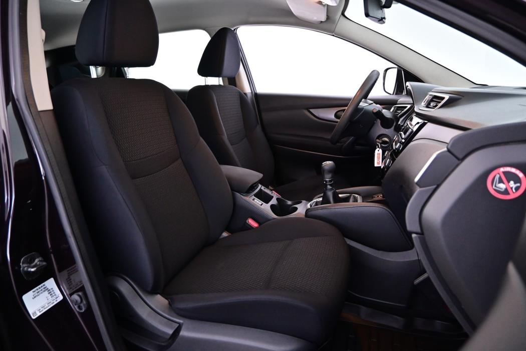 NISSAN Qashqai 2015