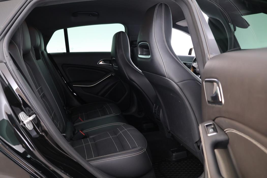 MERCEDES-BENZ CLA 2016
