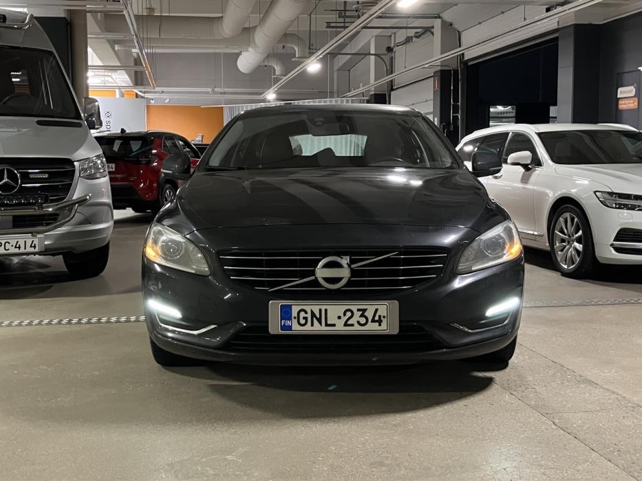 VOLVO V60 2014