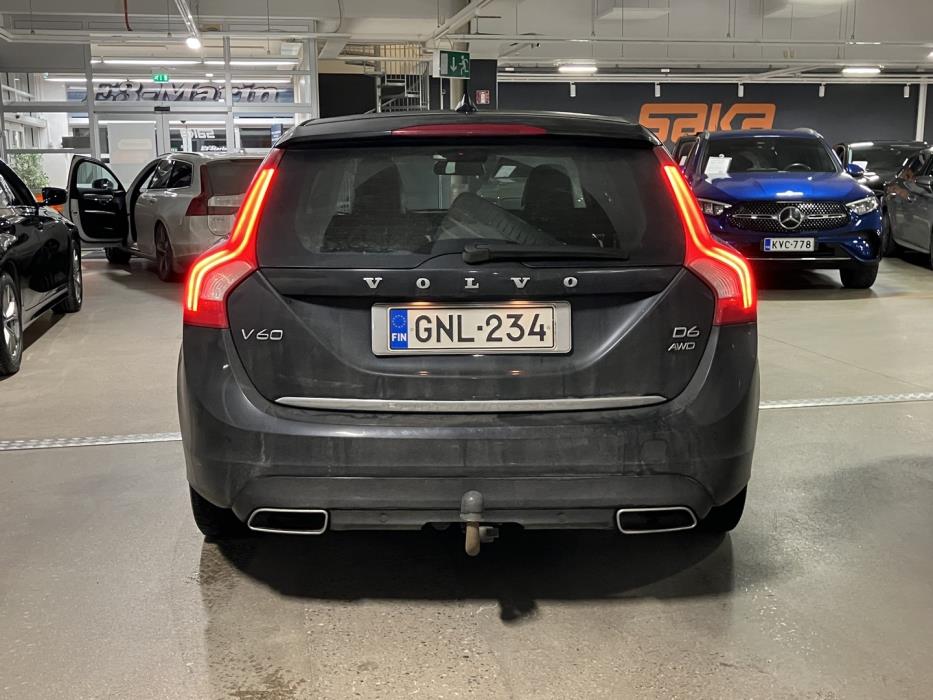 VOLVO V60 2014