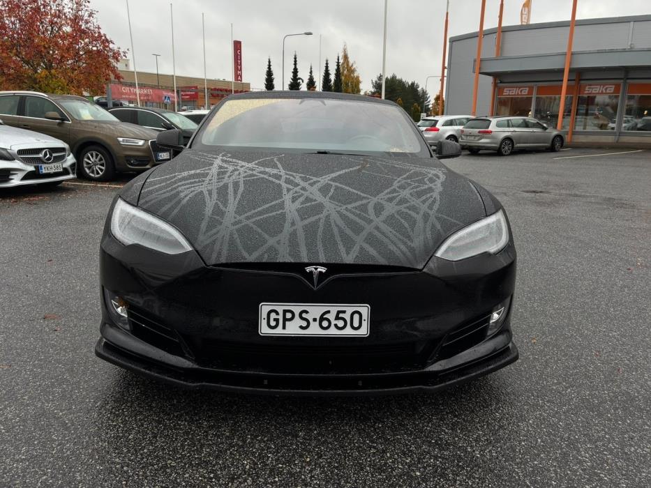TESLA Model S 2019
