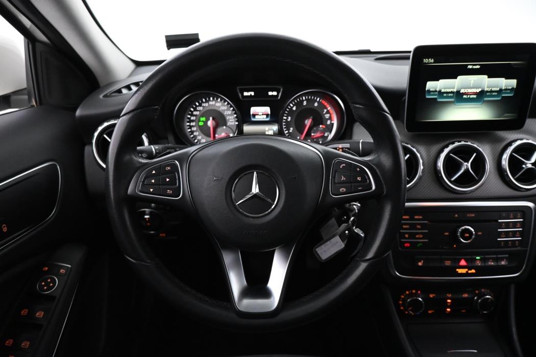 MERCEDES-BENZ GLA 2017