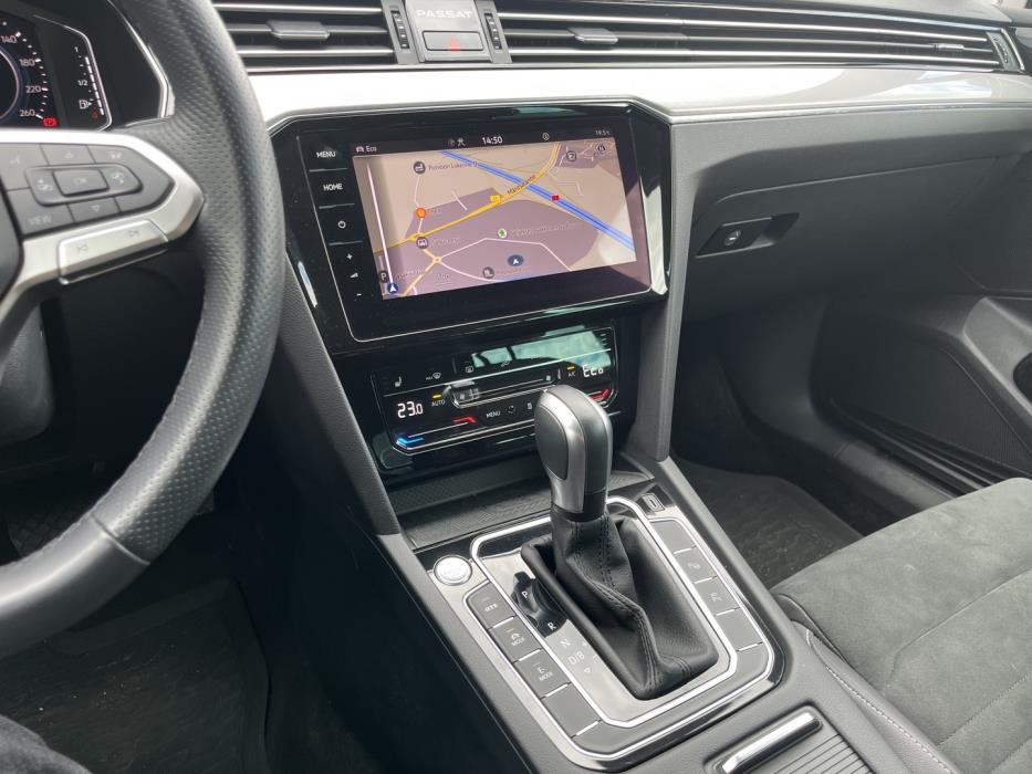 VOLKSWAGEN Passat 2021