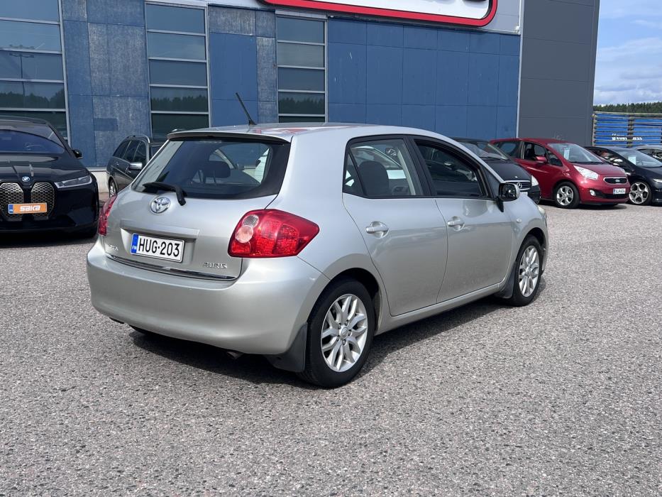 TOYOTA Auris 2007