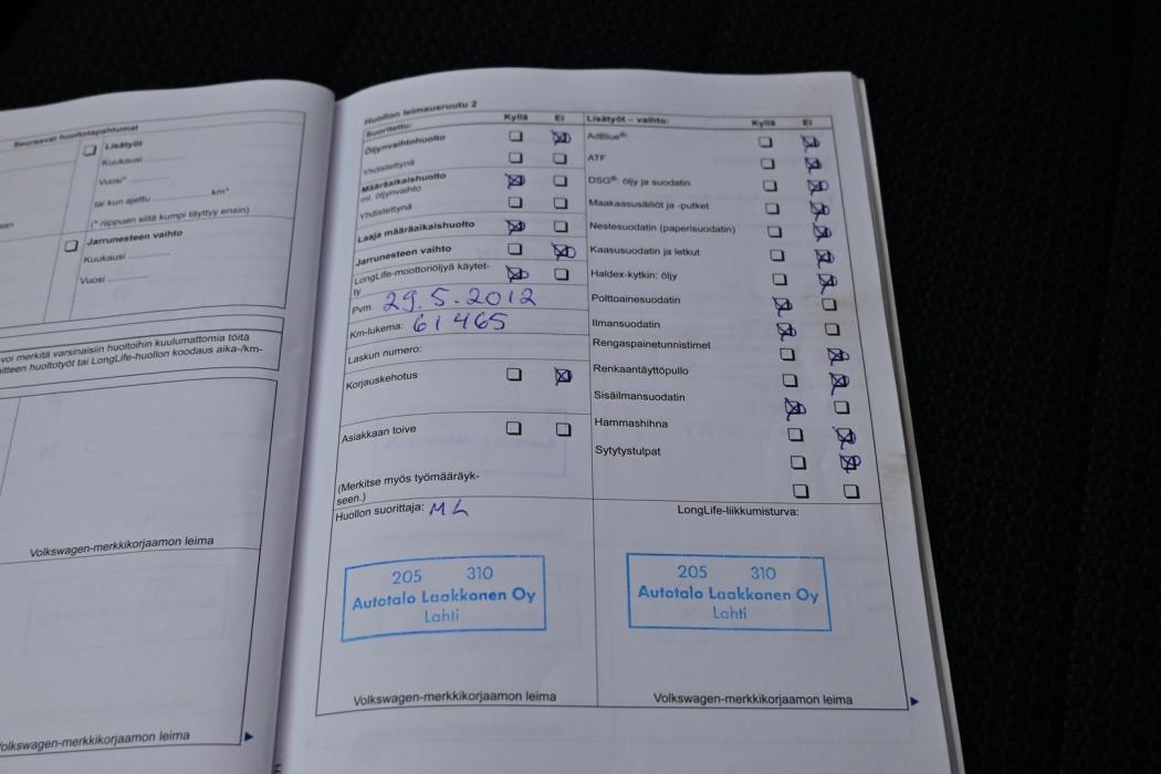 VOLKSWAGEN Passat 2011