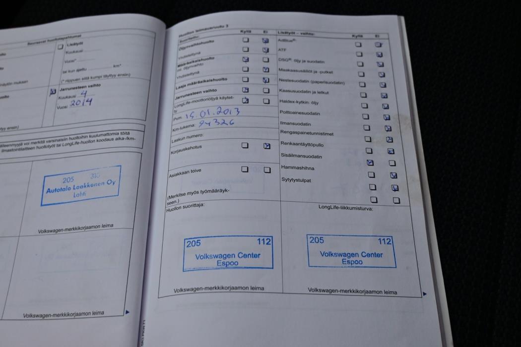 VOLKSWAGEN Passat 2011