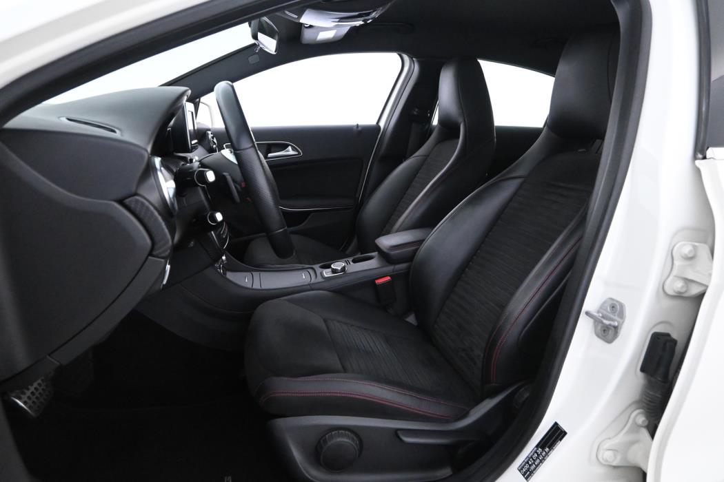 MERCEDES-BENZ A 2014