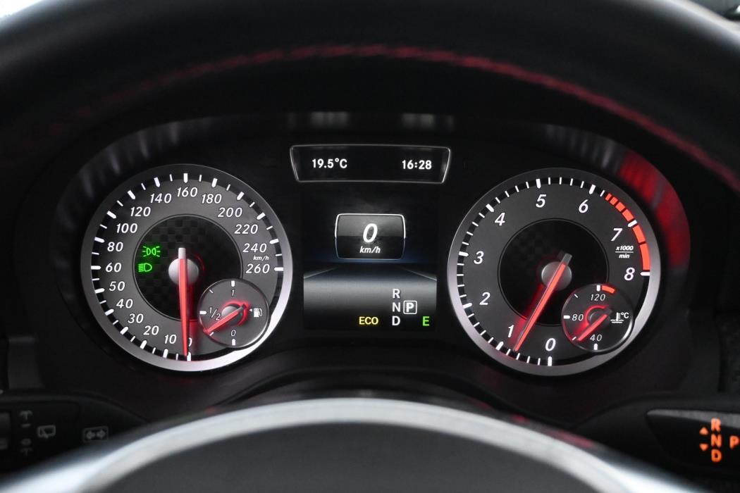 MERCEDES-BENZ A 2014