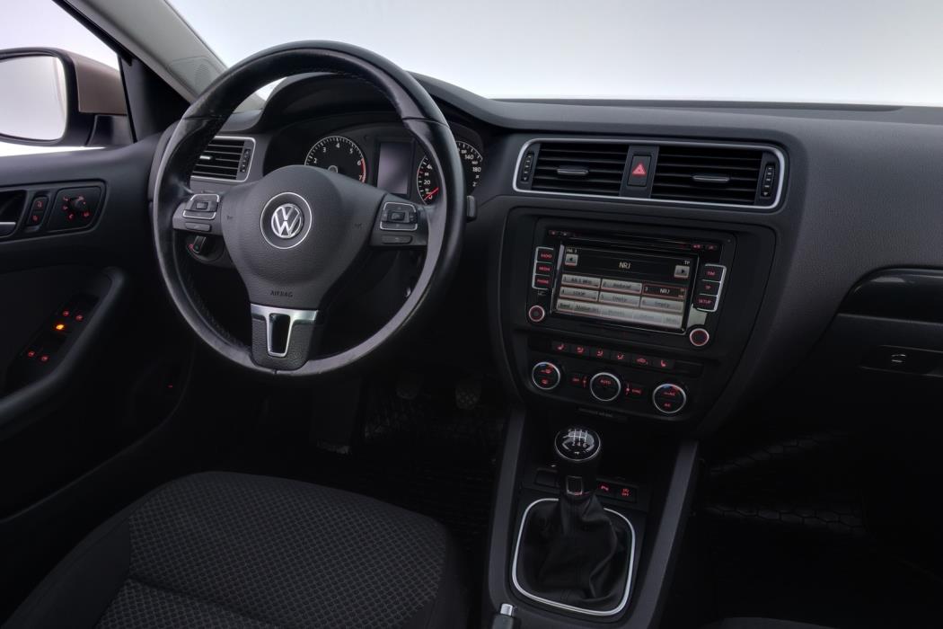 VOLKSWAGEN Jetta 2014