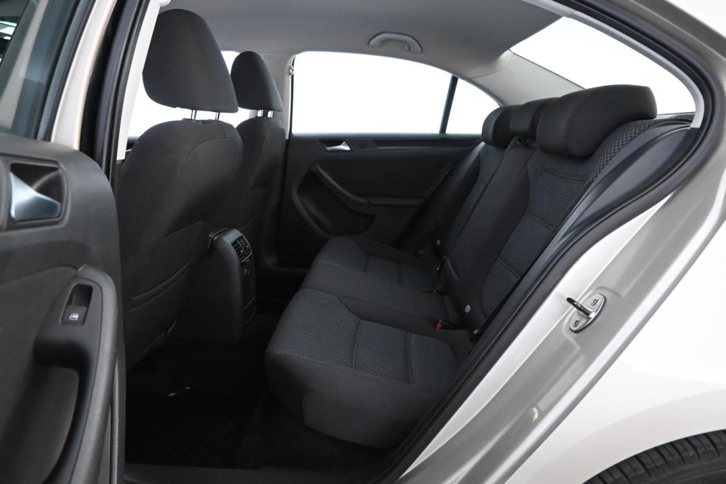VOLKSWAGEN Jetta 2014