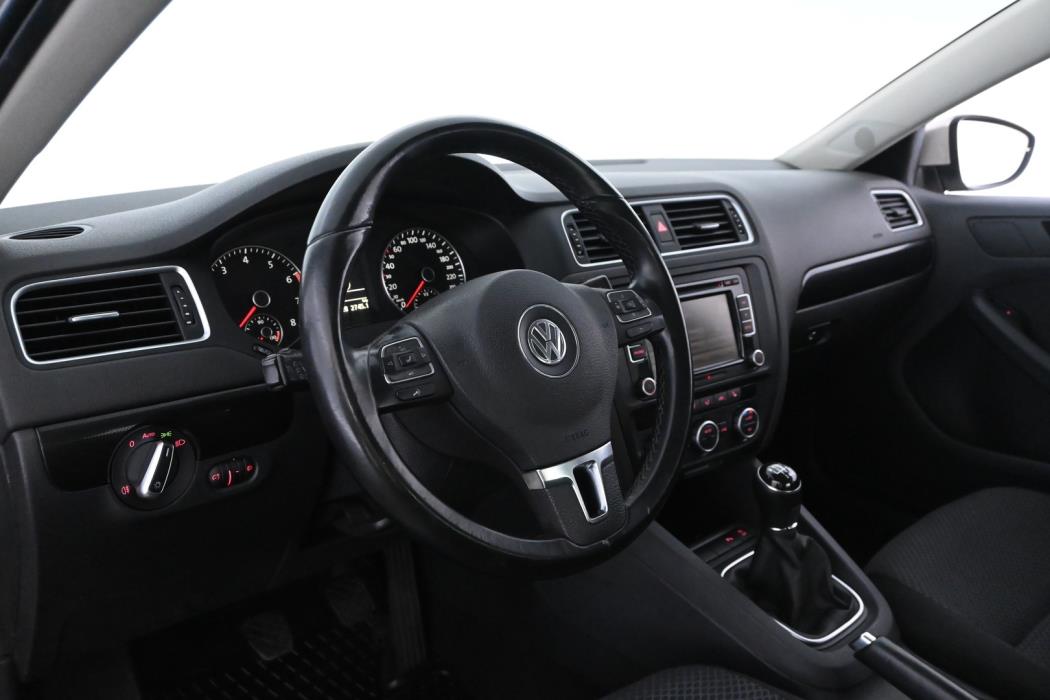 VOLKSWAGEN Jetta 2014