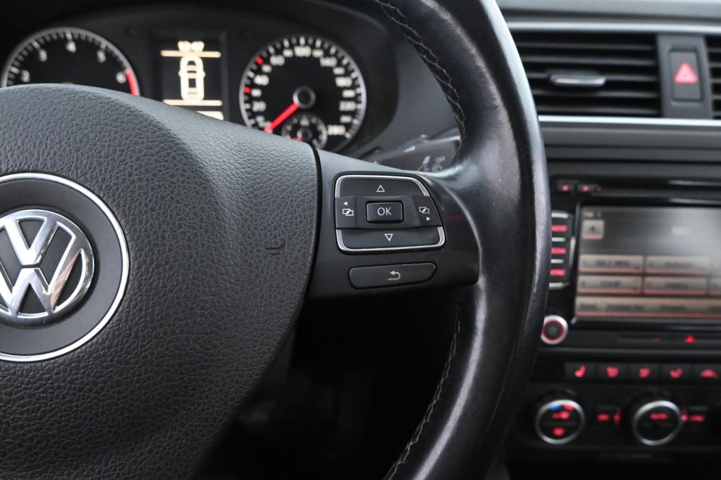 VOLKSWAGEN Jetta 2014