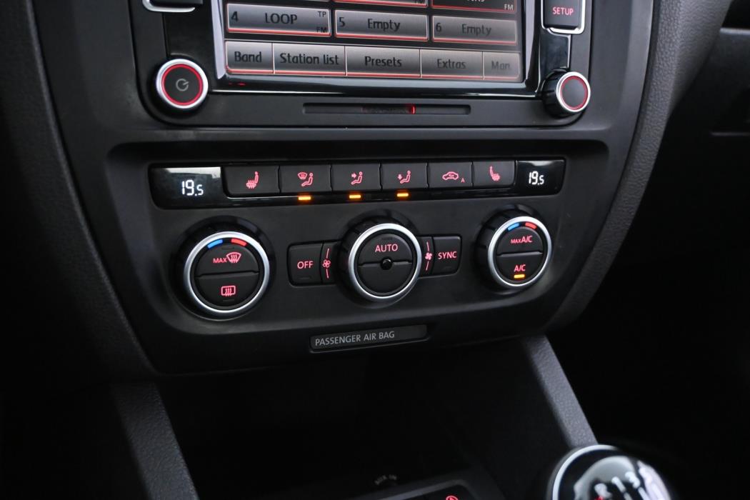 VOLKSWAGEN Jetta 2014