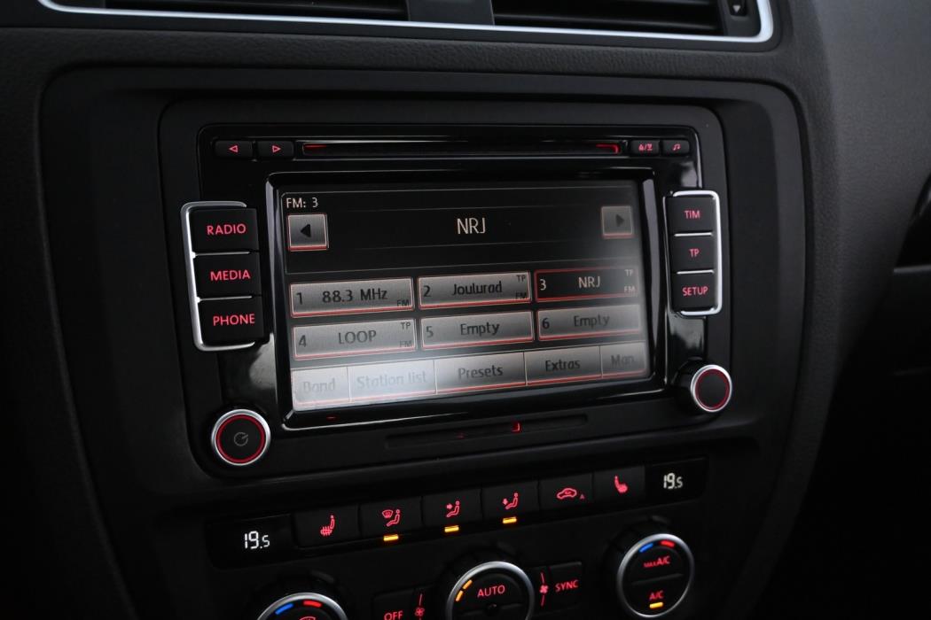 VOLKSWAGEN Jetta 2014