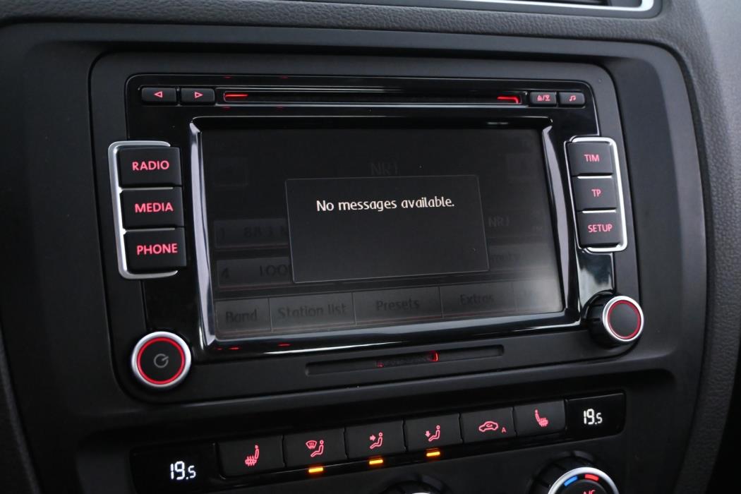 VOLKSWAGEN Jetta 2014