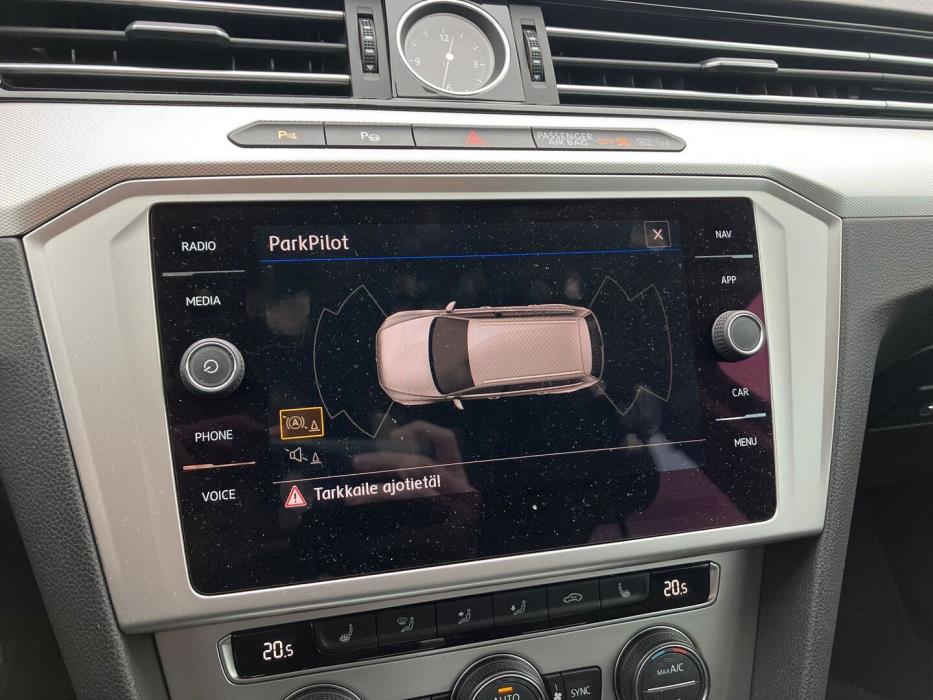 VOLKSWAGEN Passat 2018