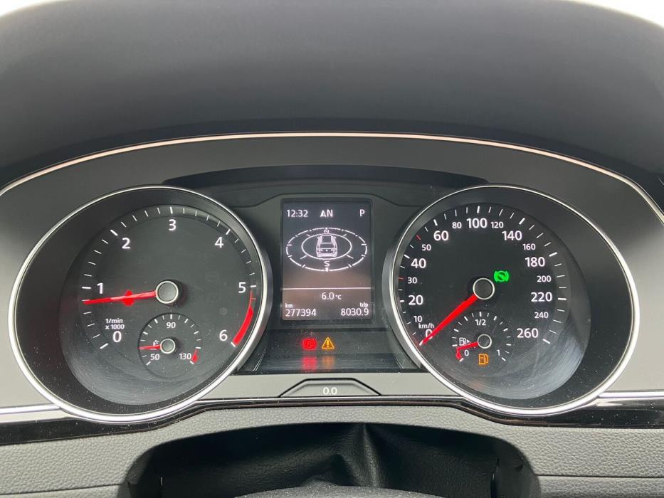 VOLKSWAGEN Passat 2018