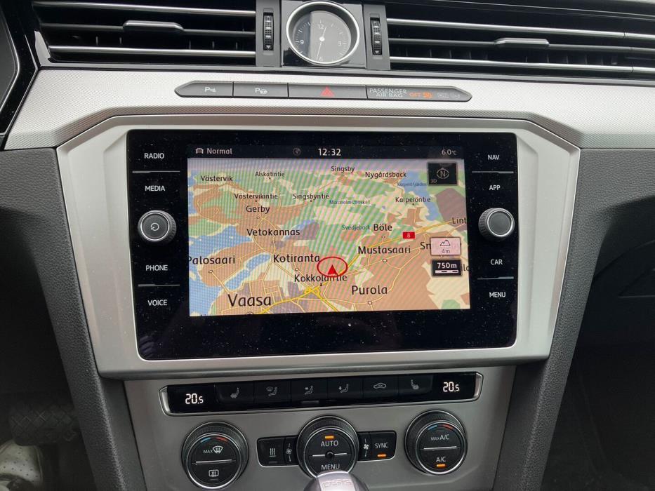 VOLKSWAGEN Passat 2018