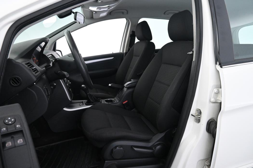 MERCEDES-BENZ B 2010