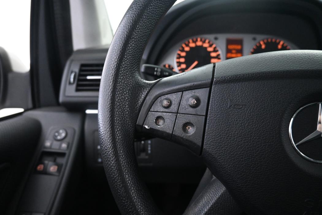 MERCEDES-BENZ B 2010