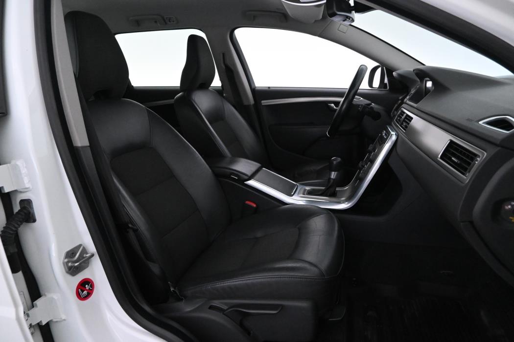 VOLVO V70 2014