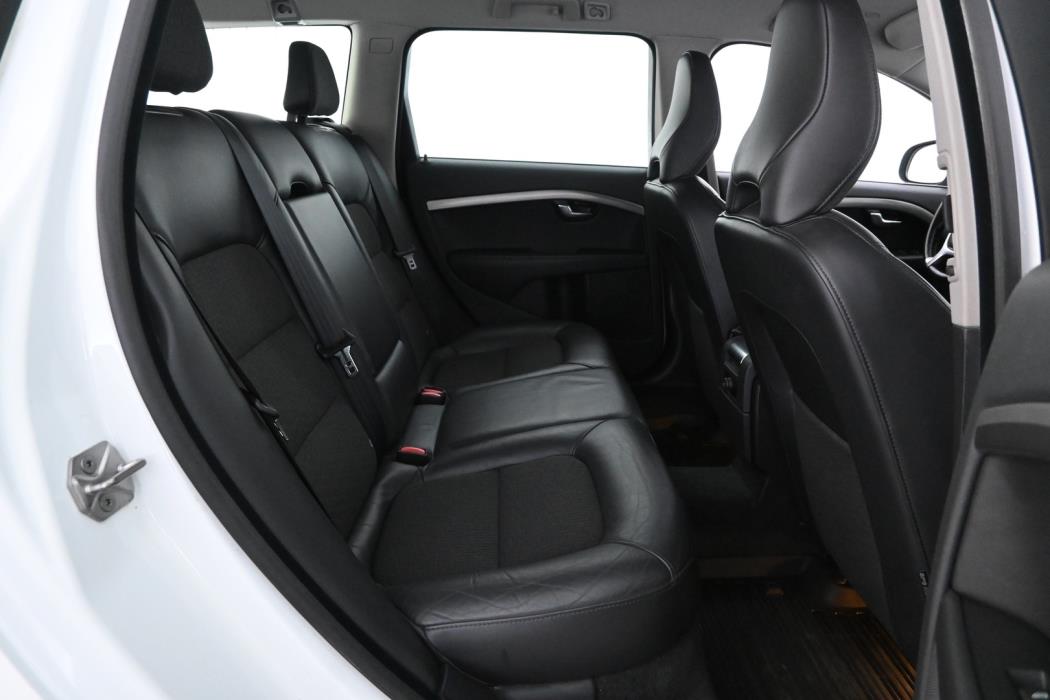 VOLVO V70 2014